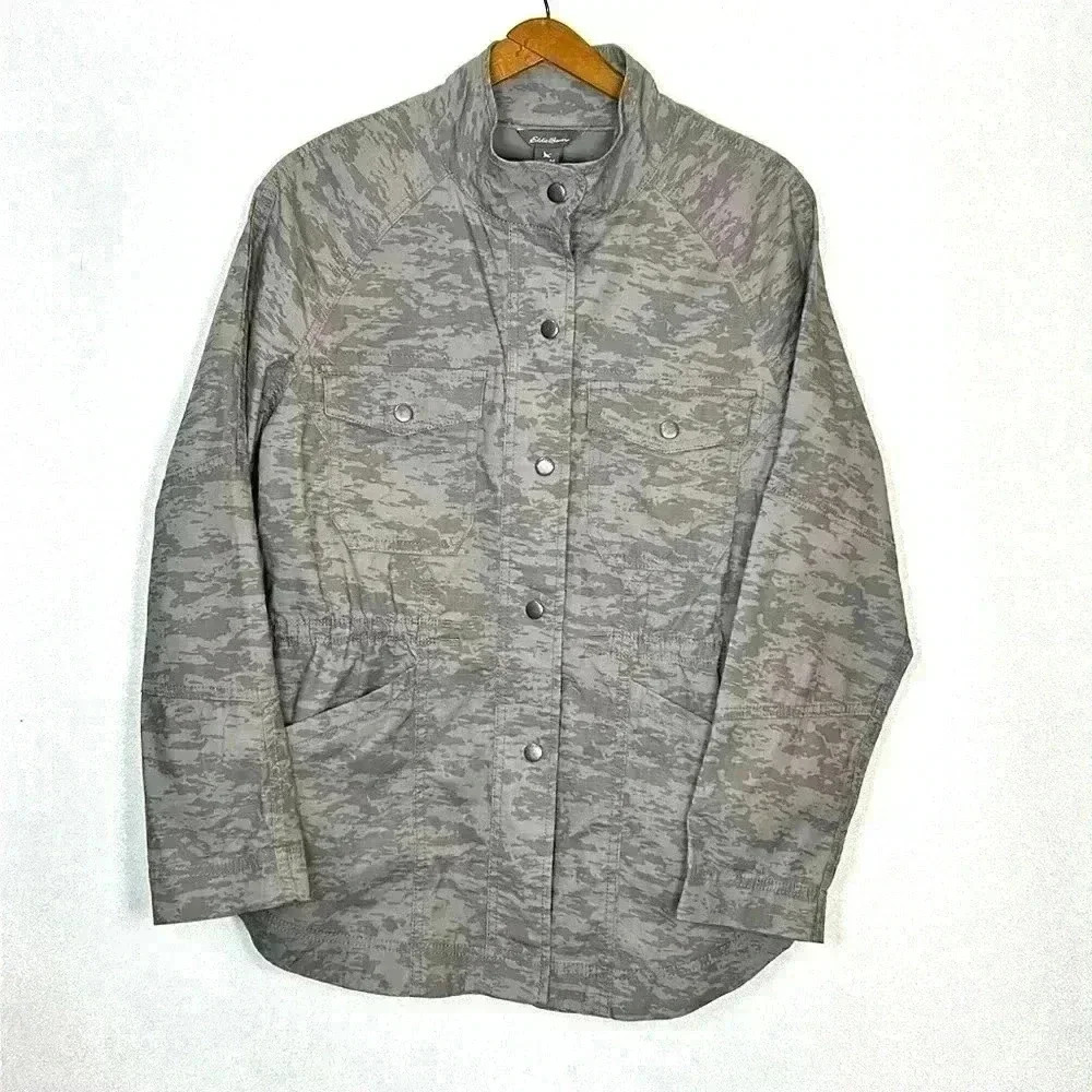 Eddie Bauer Button Up Women's Medium Jacket Cotton Spandex Outdoor Camo Light